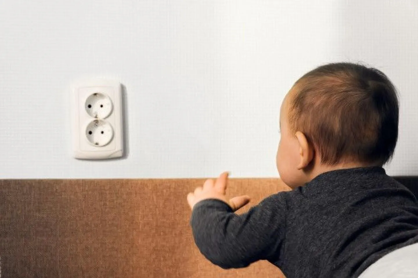 IFC/COBRECOM Orienta Sobre Como Evitar Acidentes Elétricos com Criança | Cobrecom